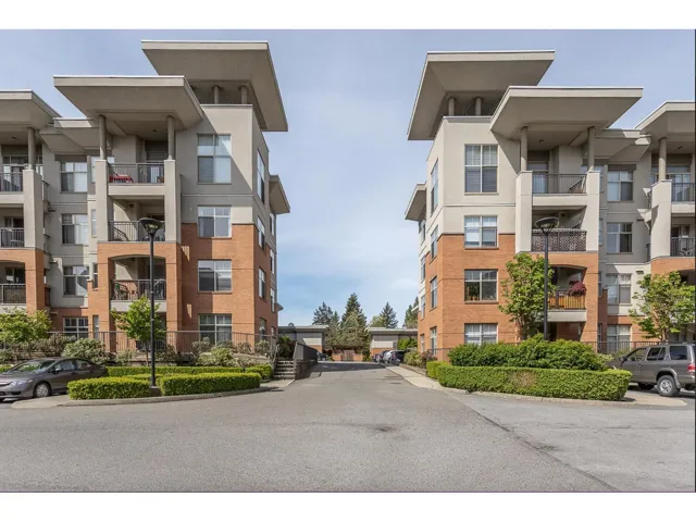33546 HOLLAND AVENUE, Abbotsford, British Columbia V2S0C1