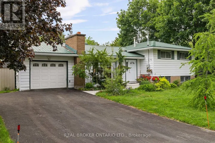 493 BAY STREET, Orillia, Ontario L3V3X8