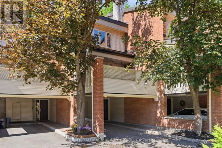 15 - 30 MONTCALM STREET, Ottawa, Ontario K1S0A3