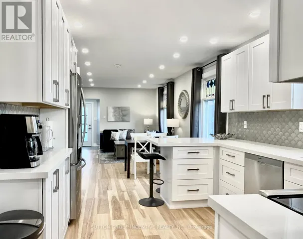 5151 KITCHENER STREET, Niagara Falls (Clifton Hill), Ontario L2G1B1