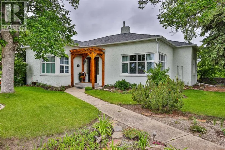 405 3 Avenue W, Cardston, Alberta T0K0K0