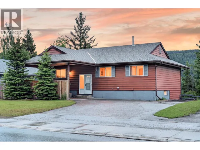 910 Alpine Way, Elkford, British Columbia V0B1H0