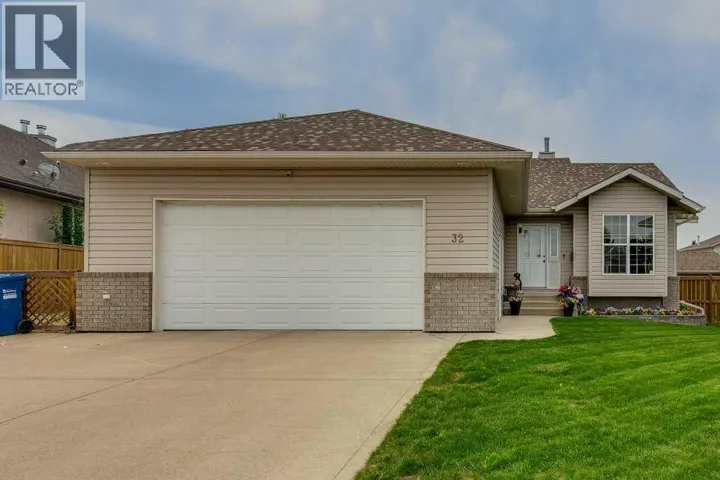 32 Duval Close, Red Deer, Alberta T4R2Y7