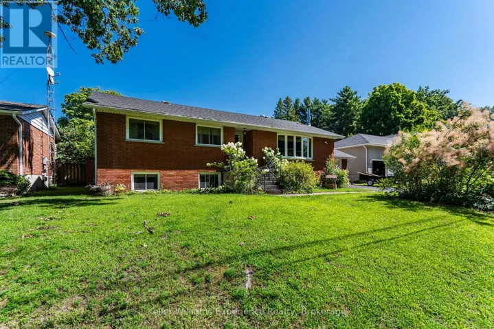 63 LORNE AVENUE, Penetanguishene, Ontario L9M1H8