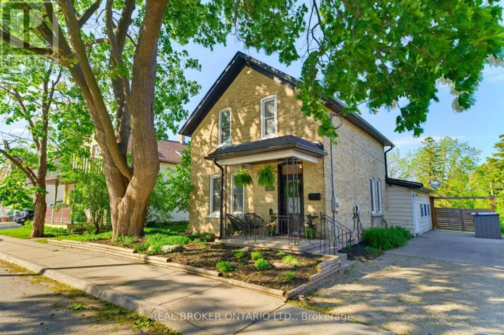 440 DUKE STREET W, Kitchener, Ontario N2H3Y8