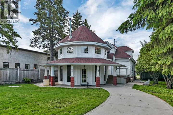 5406 50 Avenue, Lacombe, Alberta T4L1N5