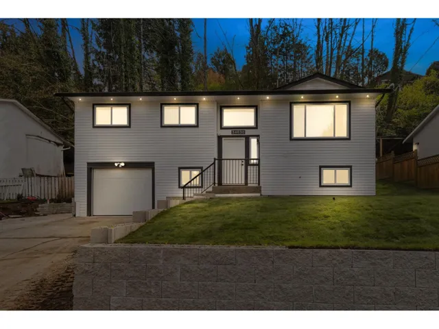 34630 IMMEL STREET, Abbotsford, British Columbia V2S4T7