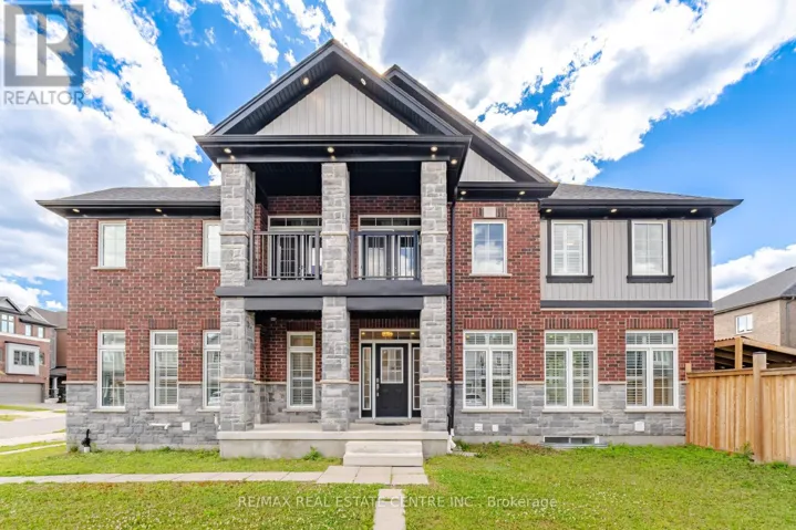 127 MONARCH WOODS DRIVE, Kitchener, Ontario N2P2Y9