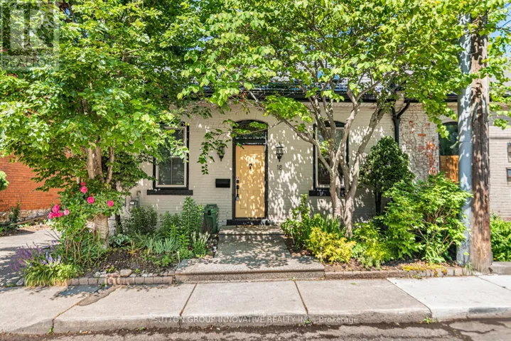 18 PEARL STREET S, Hamilton (Strathcona), Ontario L8P3W5