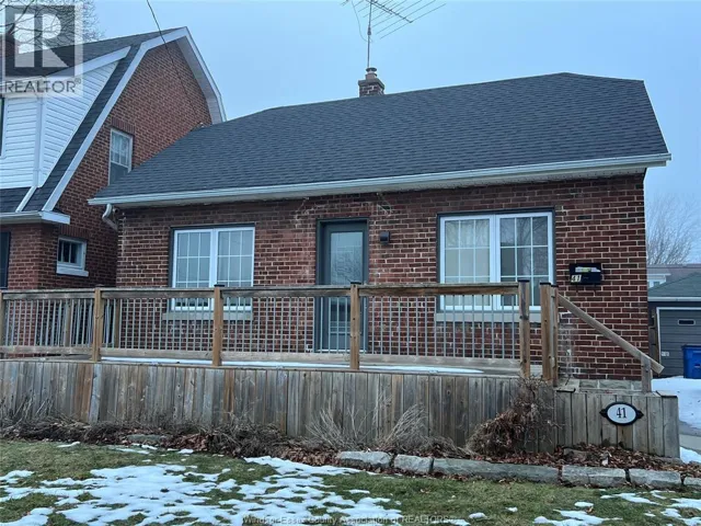 41 ALEXANDRA South West Unit# Front, Chatham, Ontario N7M1X9