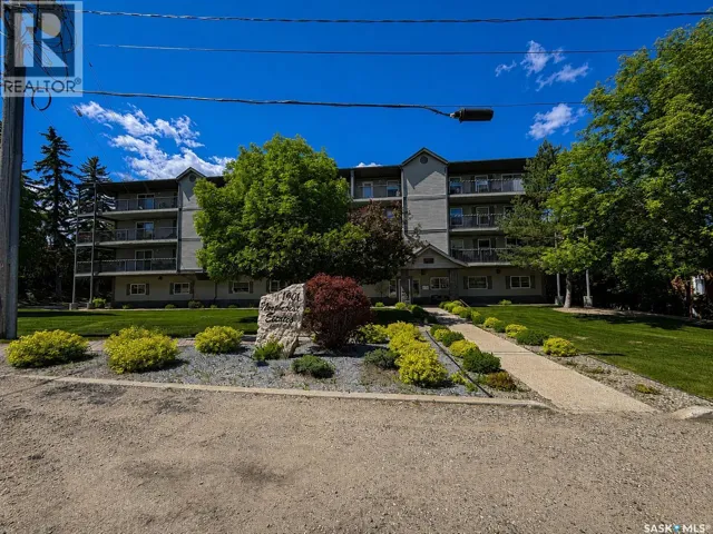 202 1901 1 1/2 AVENUE W, Prince Albert, Saskatchewan S6V5A8