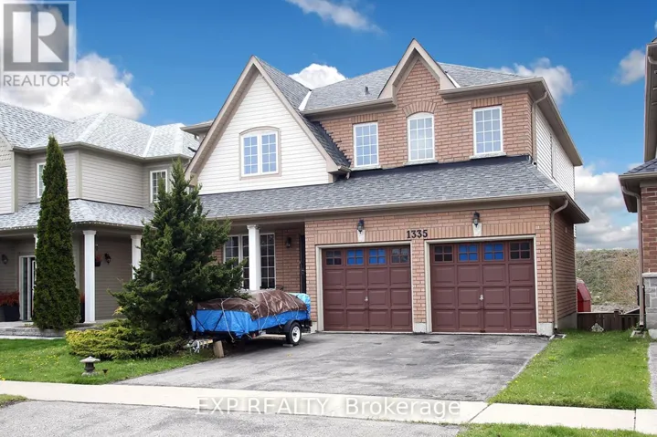 1335 LANGLEY CIRCLE, Oshawa (Pinecrest), Ontario L1K0E2