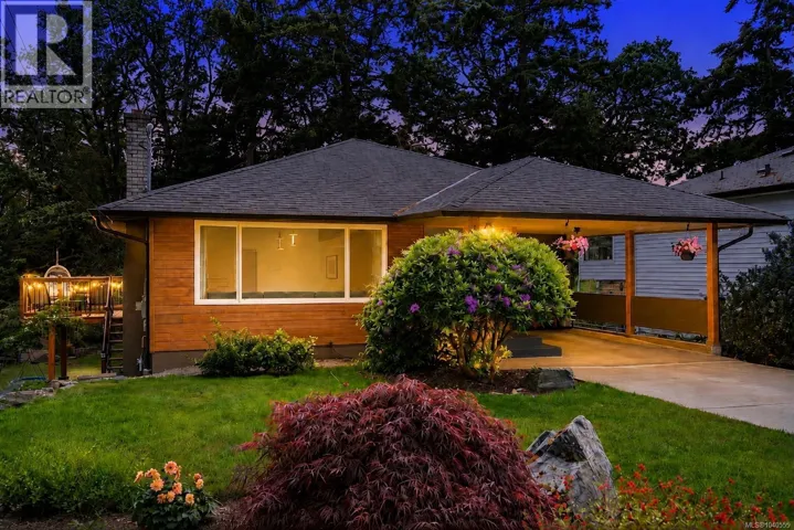 1299 Camrose Cres, Saanich, British Columbia V8P1N6