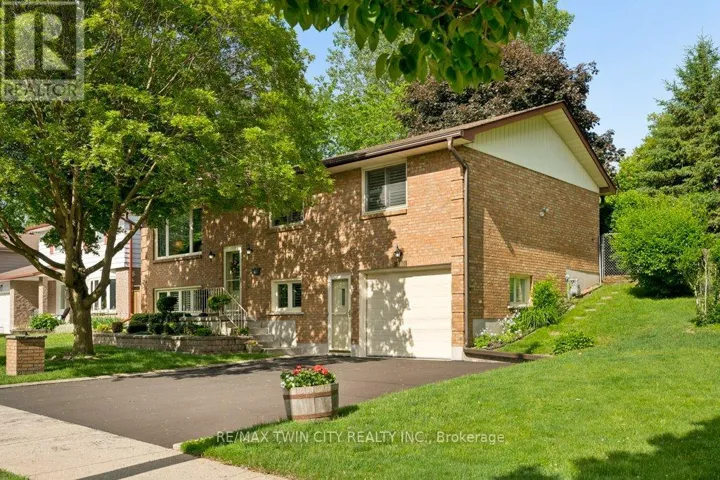 336 MANCHESTER ROAD, Kitchener, Ontario N2B1A4