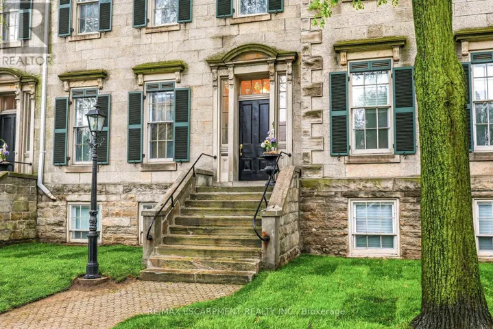 1 - 41 DUKE STREET, Hamilton (Durand), Ontario L8P1X2