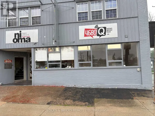 4609 CRYSLER AVENUE, Niagara Falls (Downtown), Ontario L2E3V6