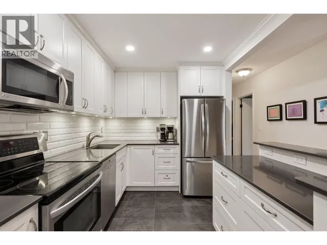 209 310 E 3RD STREET, North Vancouver, British Columbia V7L1E9