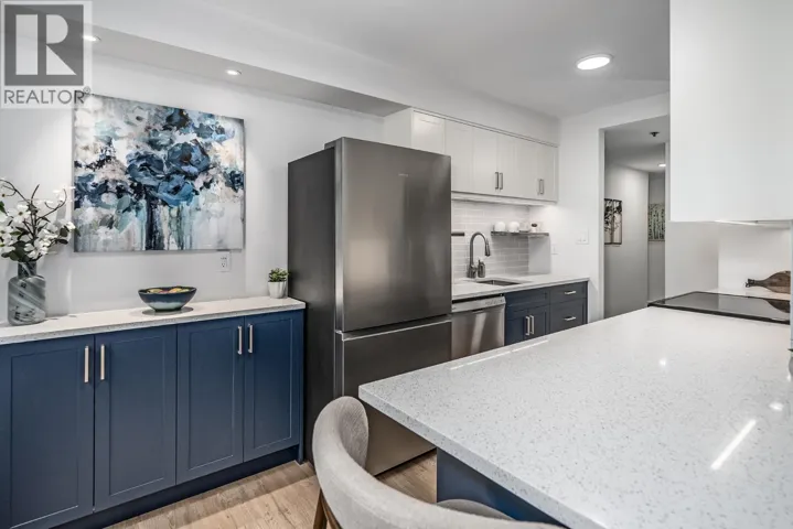 313 715 ROYAL AVENUE, New Westminster, British Columbia V3M5X4