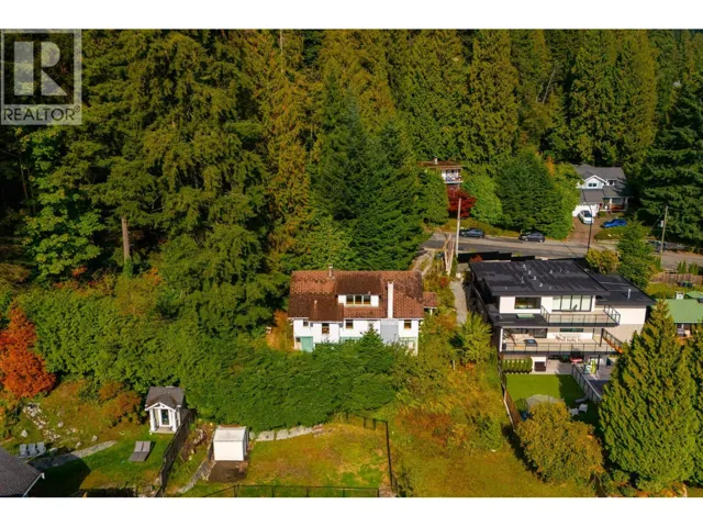 1195 DEMPSEY ROAD, North Vancouver, British Columbia V7K1S4