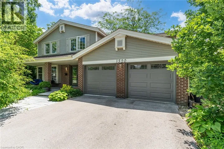 1320 MONMOUTH Drive, Burlington, Ontario L7P3J6