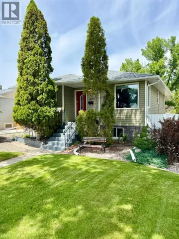 1325 13 Avenue S, Lethbridge, Alberta T1K0R6
