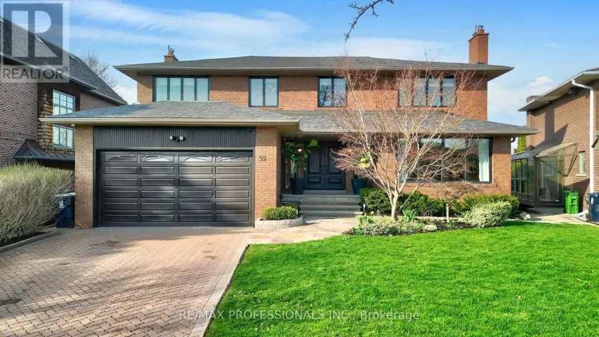 52 COURTSFIELD CRESCENT, Toronto (Edenbridge-Humber Valley), Ontario M9A4S9