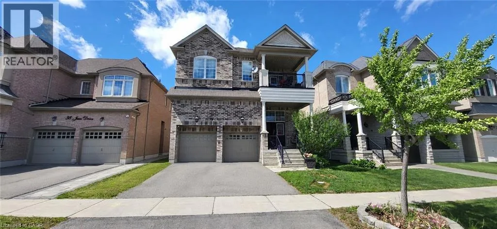 94 JAZZ Drive, Maple, Ontario L6A4L2