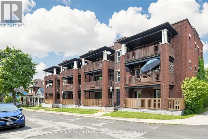 2 - 41 ALBERT STREET, Hamilton (Blakeley), Ontario L8M2Y1