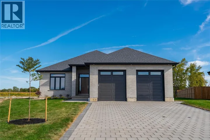 3555 PAUL CRESCENT, Plympton-Wyoming, Ontario N0N1E0