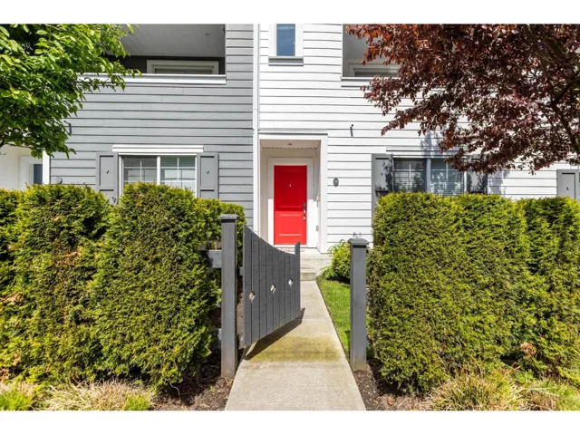 26 16337 15 AVENUE, Surrey, British Columbia V4A0C3
