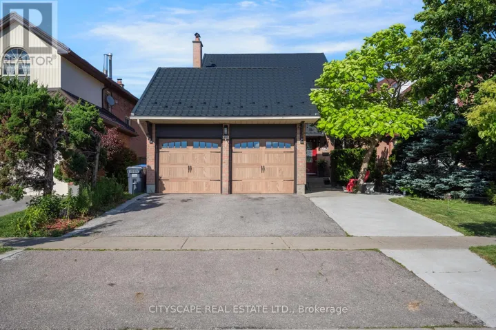 301 KINGSBRIDGE GARDEN, Mississauga (Hurontario), Ontario L5R1L2