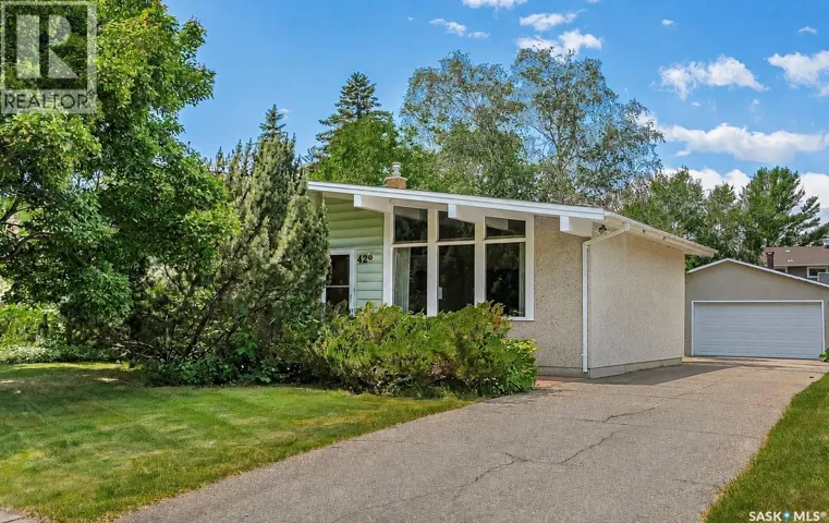 42 Neilson CRESCENT, Saskatoon, Saskatchewan S4R7R2