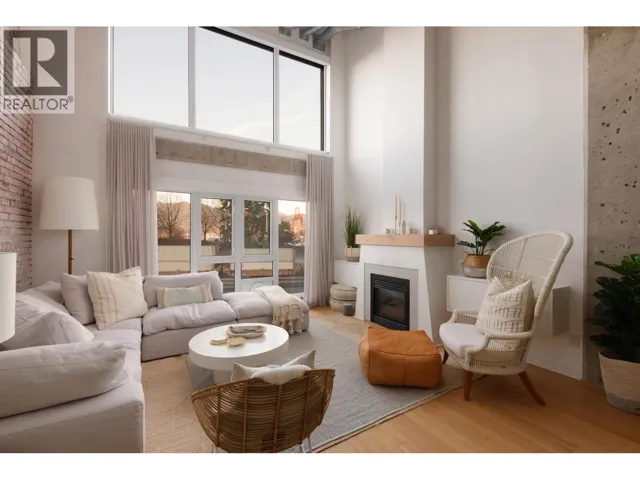 308 27 ALEXANDER STREET, Vancouver, British Columbia V6A1B2