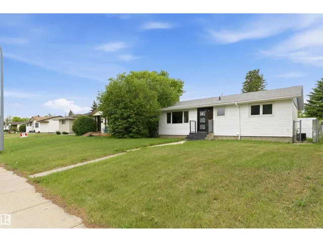 8328 165 ST NW, Edmonton, Alberta T5R2R4