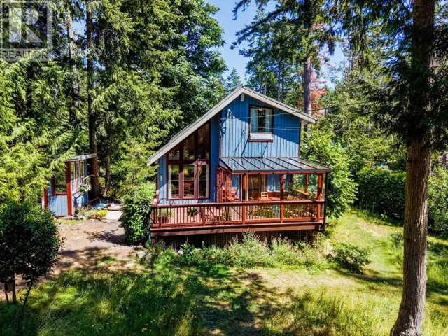 7913 SWANSON VIEW DRIVE, Pender Island, British Columbia V0N2M2