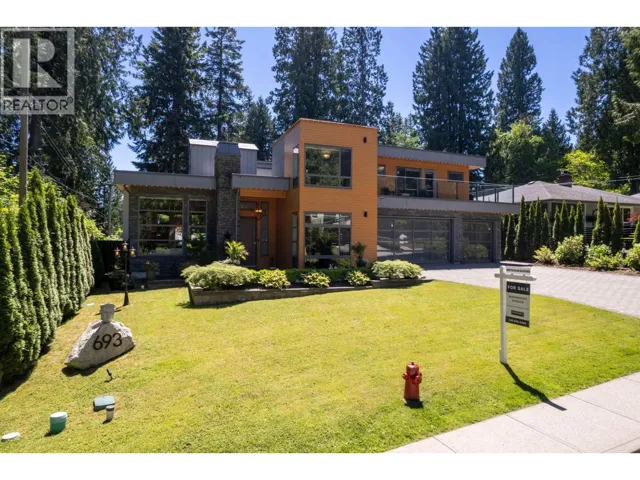 693 E OSBORNE ROAD, North Vancouver, British Columbia V7N1M8