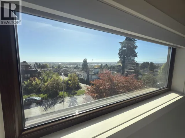 7689 JASPER CRESCENT, Vancouver, British Columbia V5P3S7