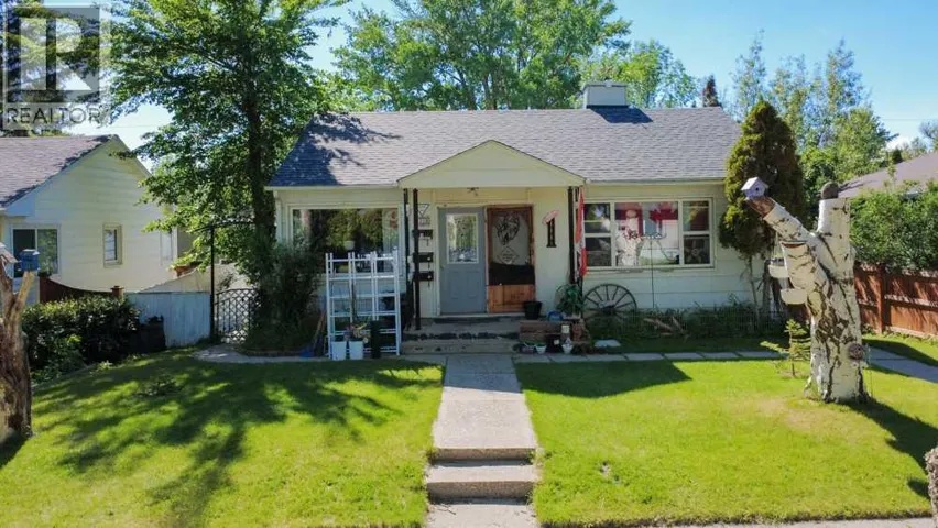 1118 12B Street S, Lethbridge, Alberta T1K1S2