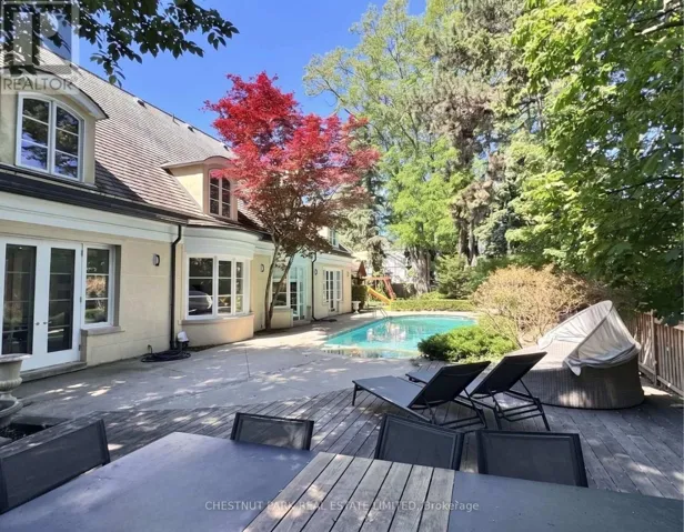 1 GLEN EDYTH PLACE, Toronto (Casa Loma), Ontario M4V2W1