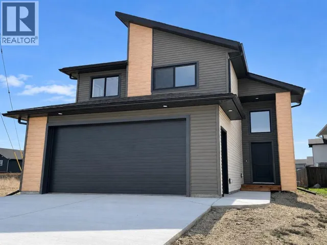 8557 72 Avenue, Grande Prairie, Alberta T8X0N9