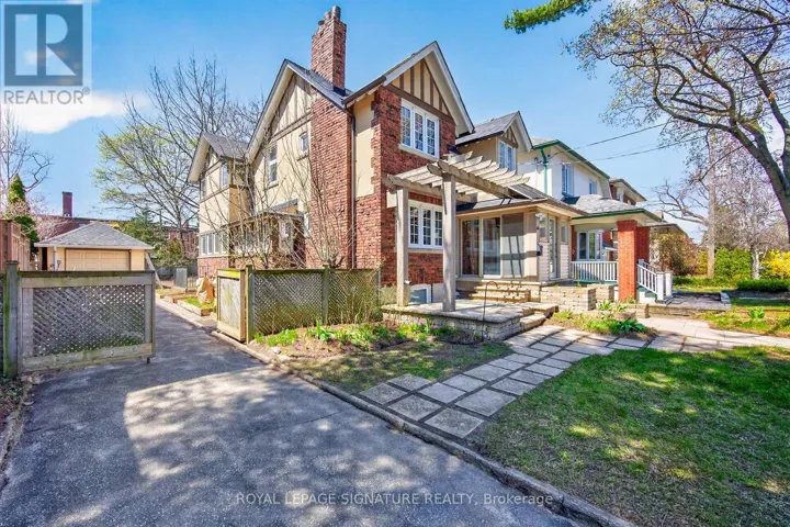 426 ARMDALE AVENUE, Toronto (Runnymede-Bloor West Village), Ontario M6S3X8