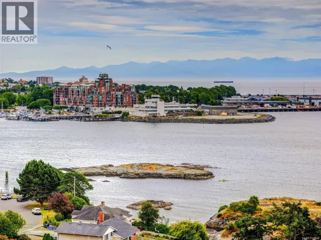 PH1 325 Maitland St, Victoria, British Columbia V9A7E9