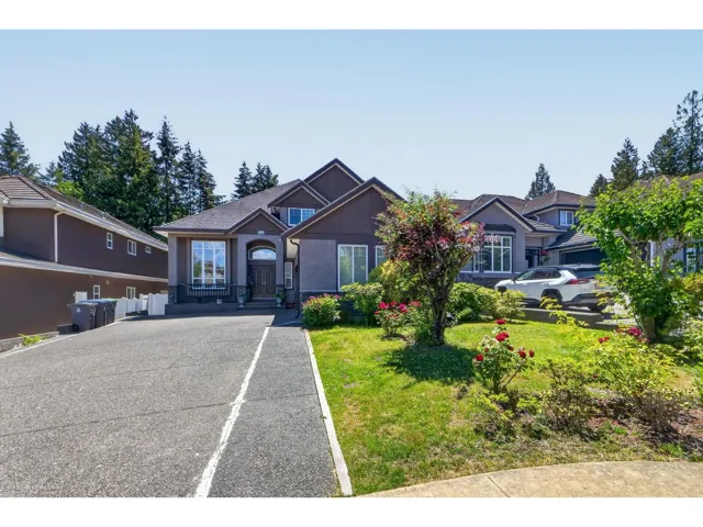 16758 86 AVENUE, Surrey, British Columbia V4N5N4