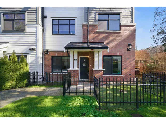 104 16528 24A AVENUE, Surrey, British Columbia V3Z0P4