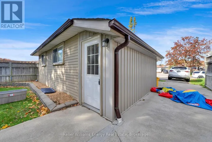 LOWER - 1137 NORMAN CRESCENT, Oshawa (Donevan), Ontario L1H7W9