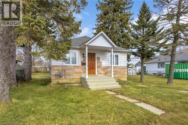 35 EIGHTH Avenue, Brantford, Ontario N3S1C1
