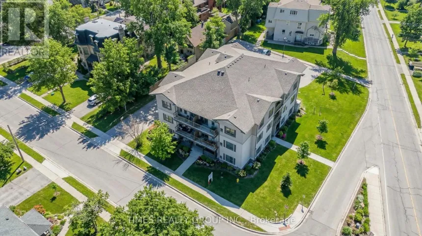 203 - 369 HUNTER STREET W, Peterborough (Town Ward 3), Ontario K9H2M5
