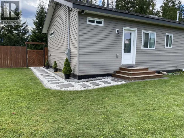 2704 JACKS Crescent, South Slocan, British Columbia V0G2G1