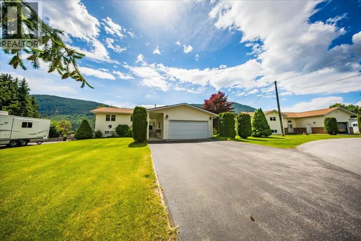 412 14th Avenue, Genelle, British Columbia V0G1G0
