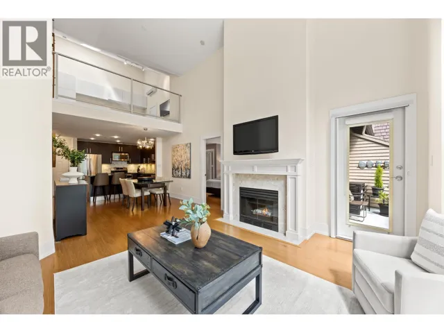 306 1140 STRATHAVEN DRIVE, North Vancouver, British Columbia V7H2Z6